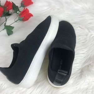 Madden Girl Kelsey Slip On Sneaker 6.5M